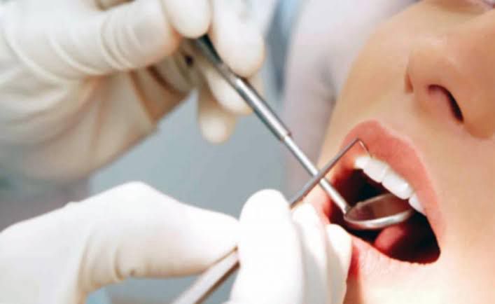 Clínicas integradas Nilton Lins oferecem atendimento odontológico acessível para a população