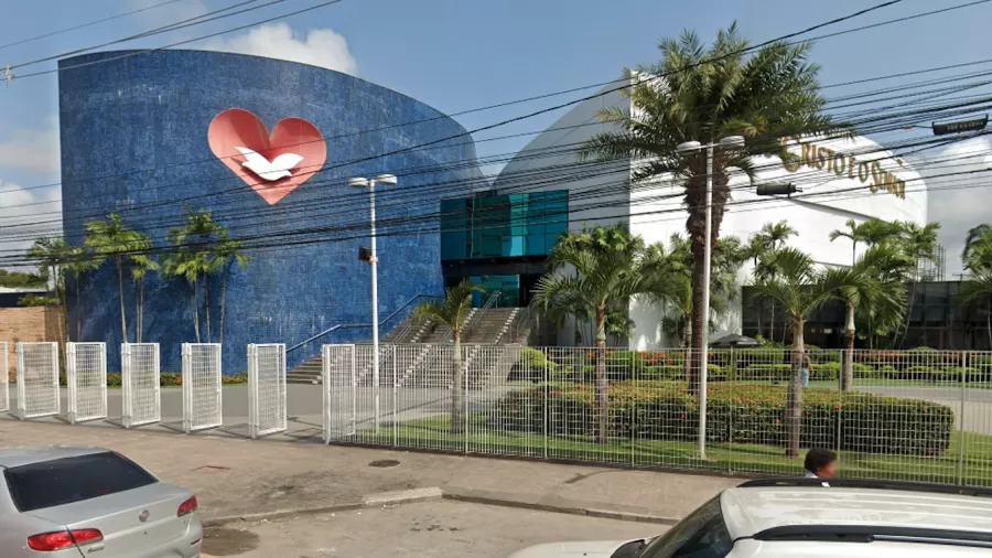 Universal terá que indenizar fiel que vendeu padaria para doar dinheiro