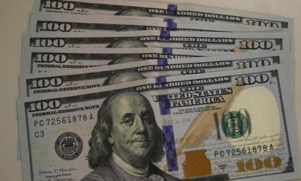 Dólar sobe para R$ 5,83 após retaliação da China a tarifas de Trump