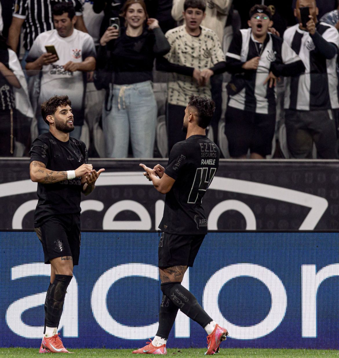 Corinthians vence Vasco por 3 a 0 pelo Campeonato Brasileiro