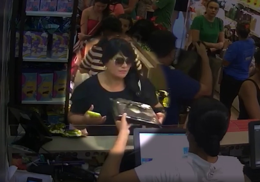 Mulher que envenenou família do ex usou disfarce para comprar ovo de Páscoa