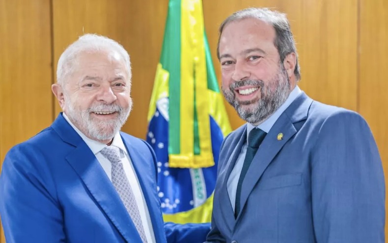Lula assina medida provisória que amplia isenção de conta de luz para até 60 milhões de pessoas