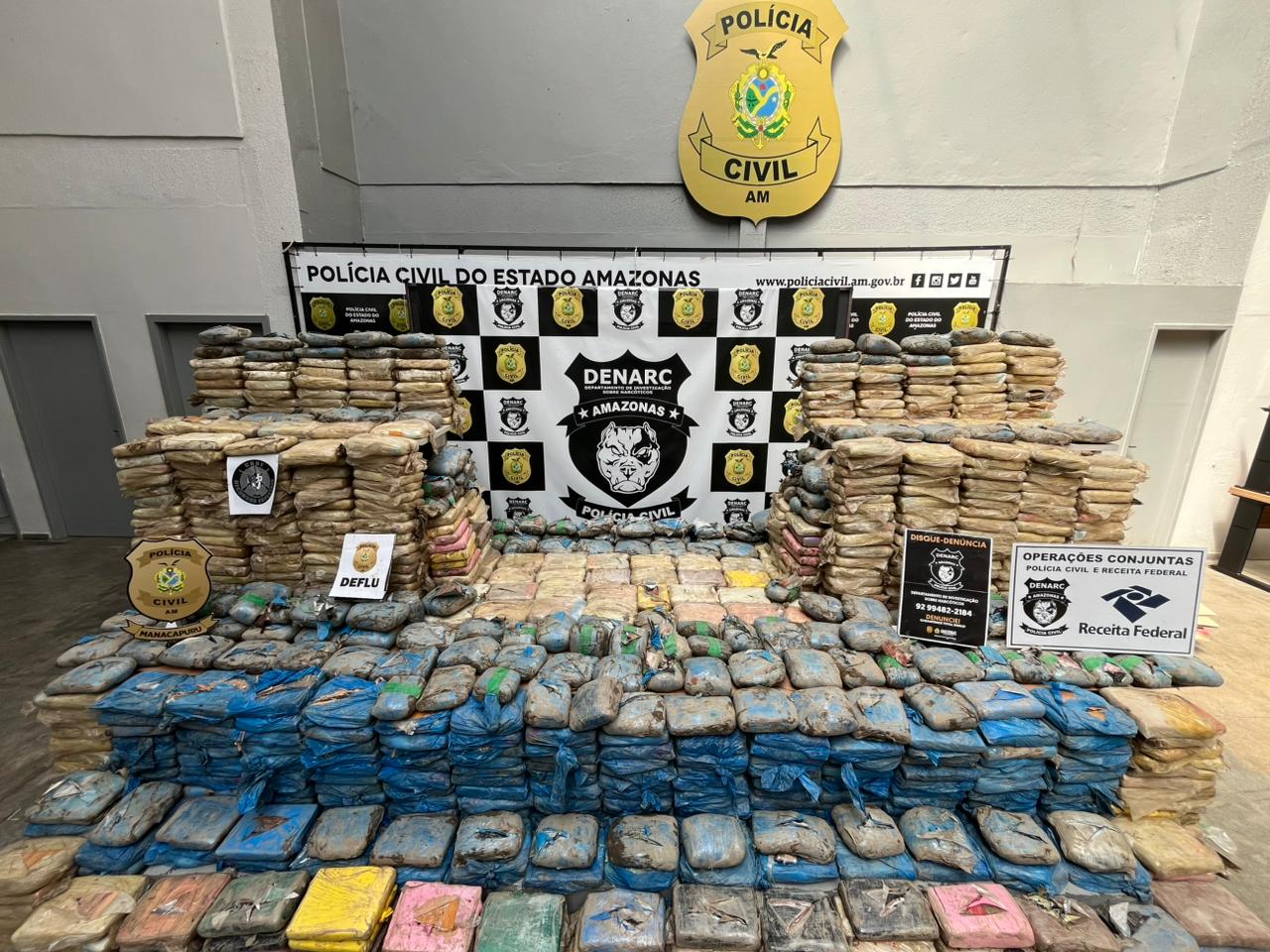 Megaoperação descobre esconderijo submarino com drogas milionárias no Amazonas