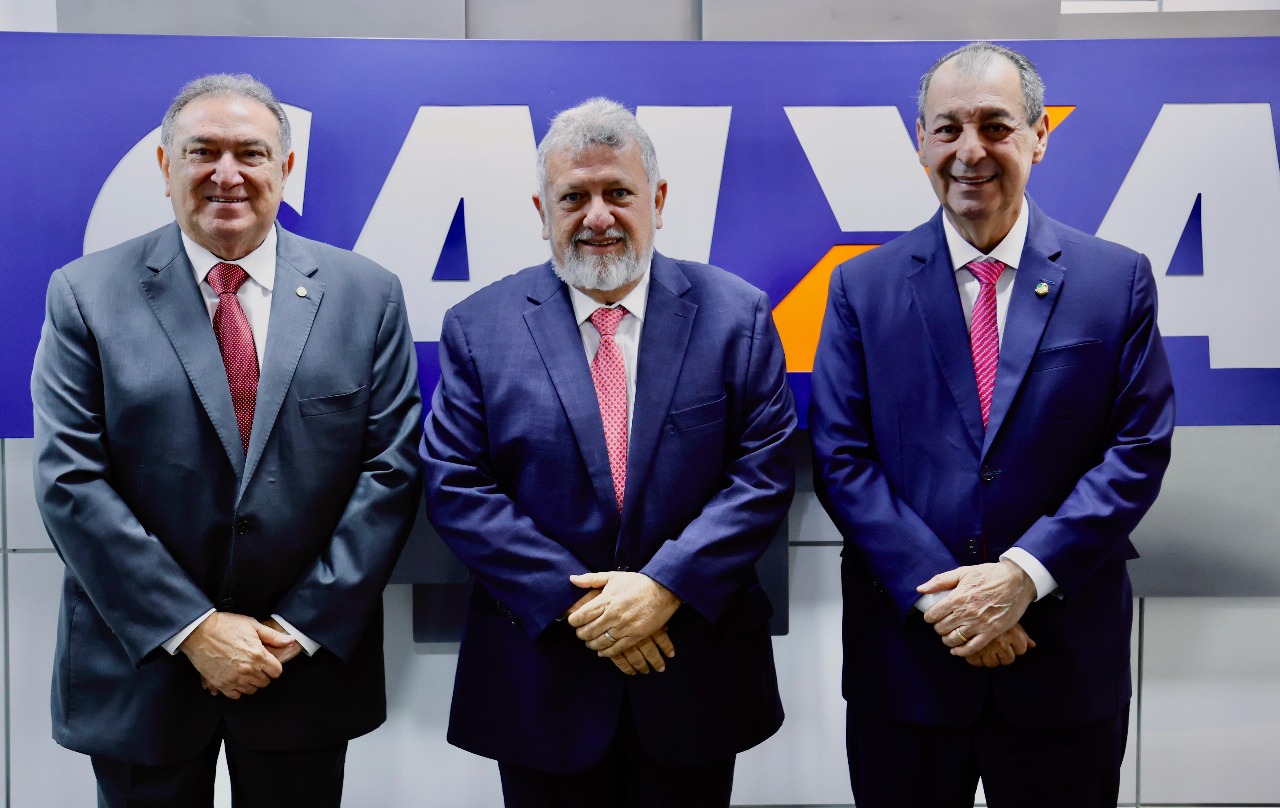 Omar Aziz busca expandir microcrédito da Caixa para pescadores do Amazonas