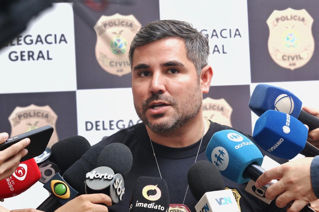 Pastor e pai de santo são presos por aplicar golpes contra professores no Amazonas