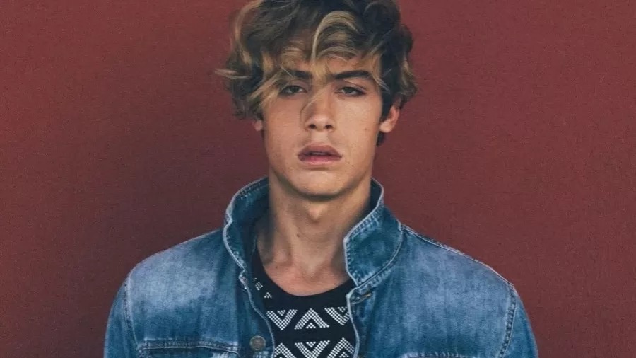 Modelo Bruno Krupp é denunciado pelo MP por agredir homem após confusão em bar