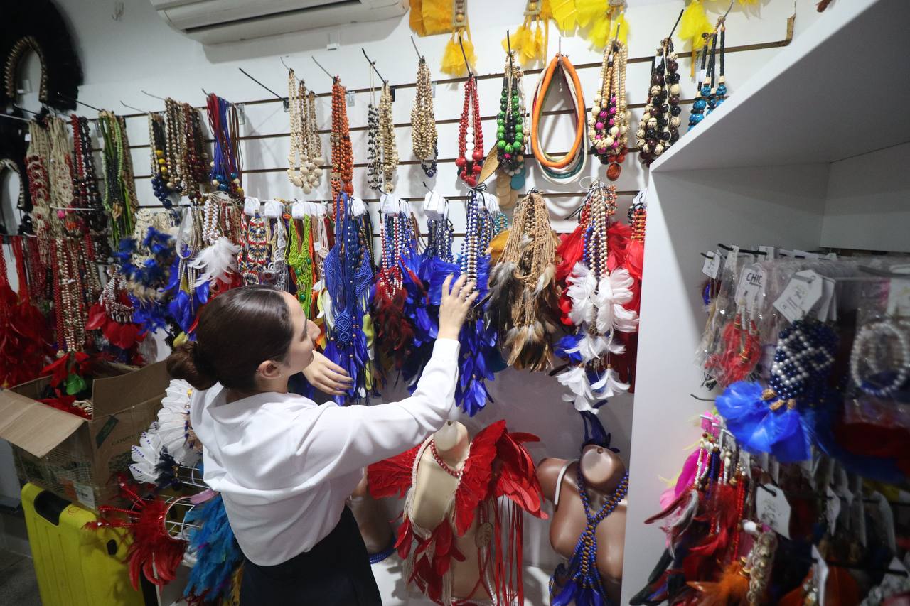 Amazonastur alerta sobre o combate à venda de peças com penas de animais silvestres