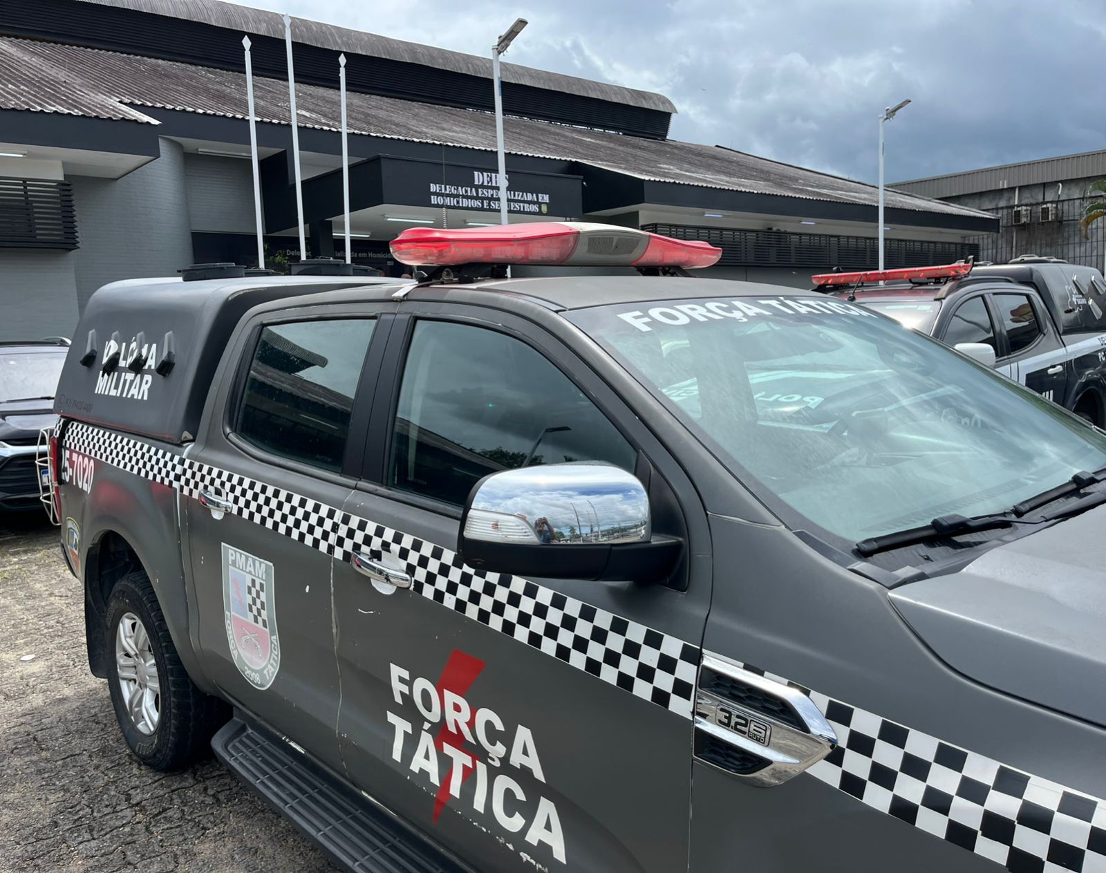 Adolescente de 17 anos é sequestrado em adega em Manaus