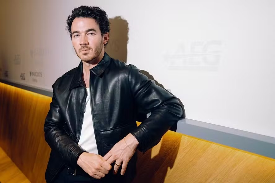 Kevin Jonas revela que quase perdeu tudo após pausa dos Jonas Brother