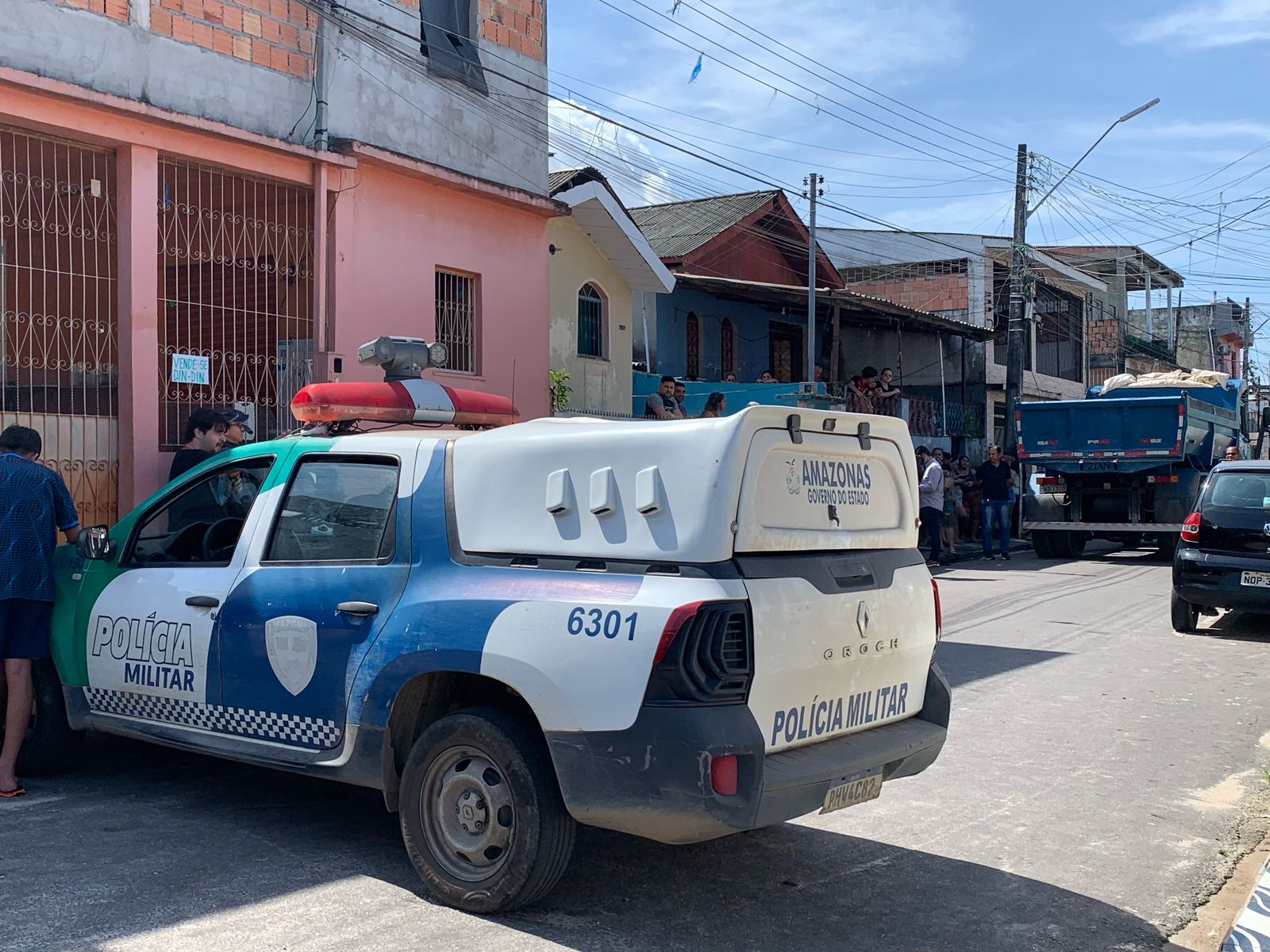 Menina de 6 anos morre atropelada após sair para comprar pão na Compensa