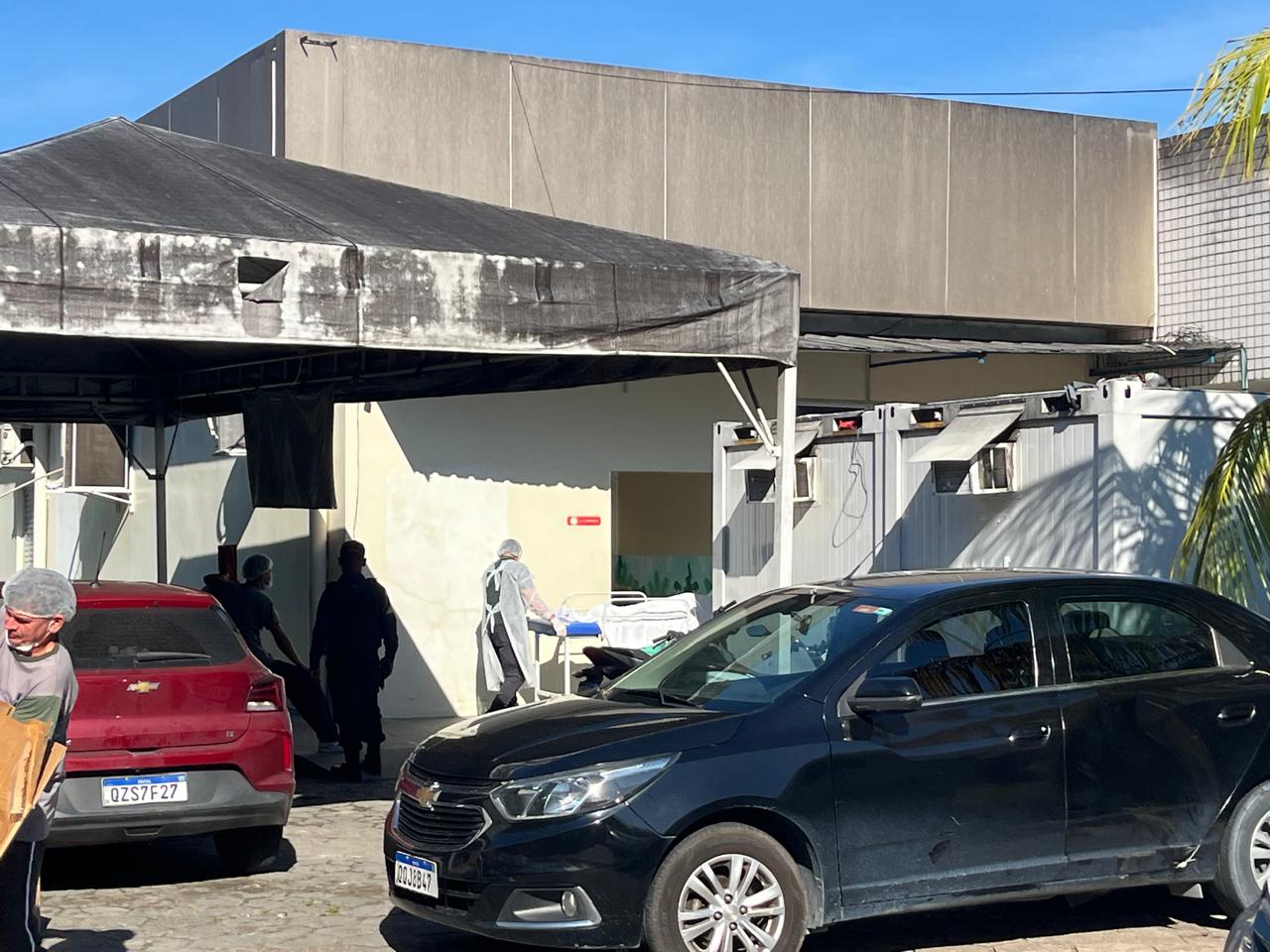 Criança de 4 anos morre afogada em piscina na casa onde pais trabalhavam em Manaus