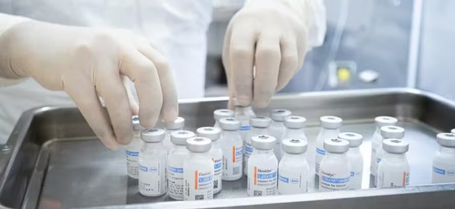 EUA investiga morte de criança após uso do Elevidys, remédio que custa quase R$ 20 milhões 