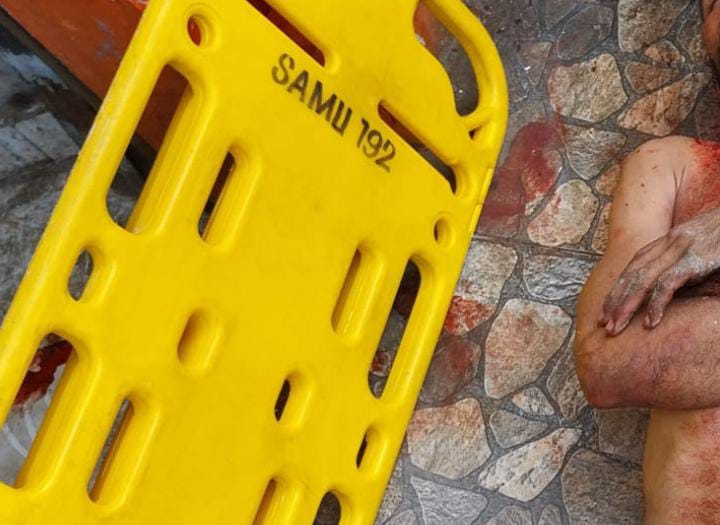 Homem é brutalmente espancado por moradores na Zona Sul de Manaus