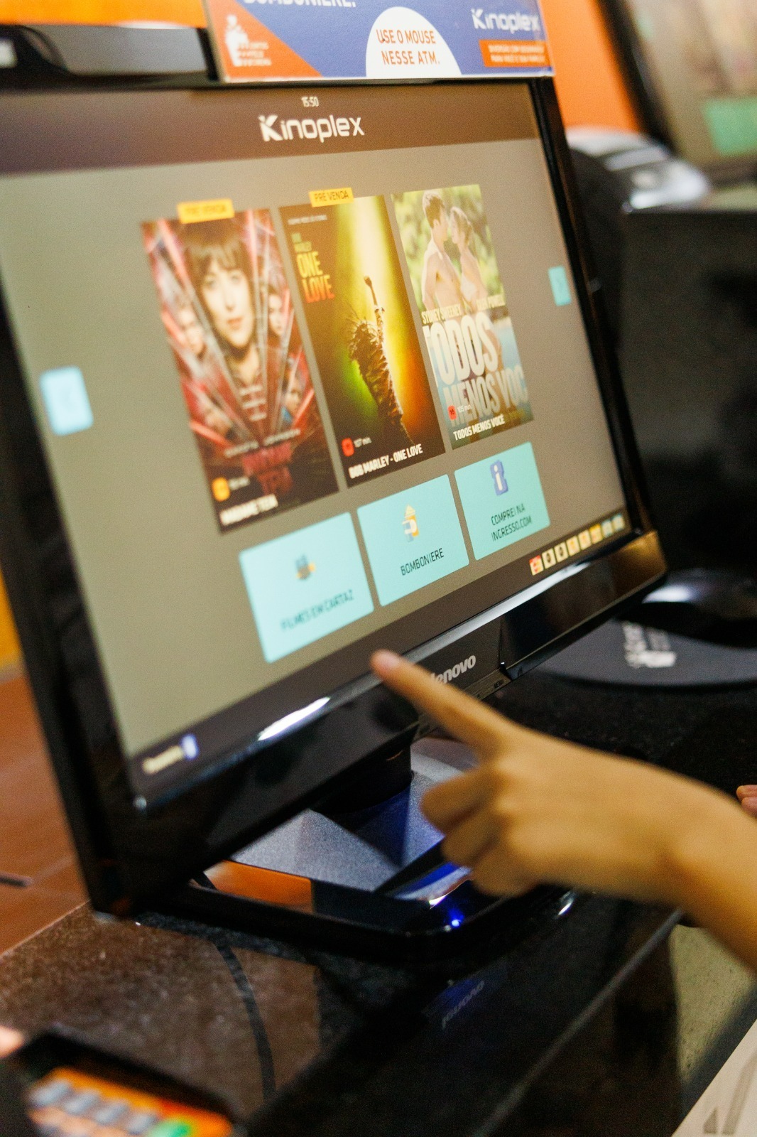 Cinema e parque de diversões adaptam atrações para pessoas com TEA em Manaus