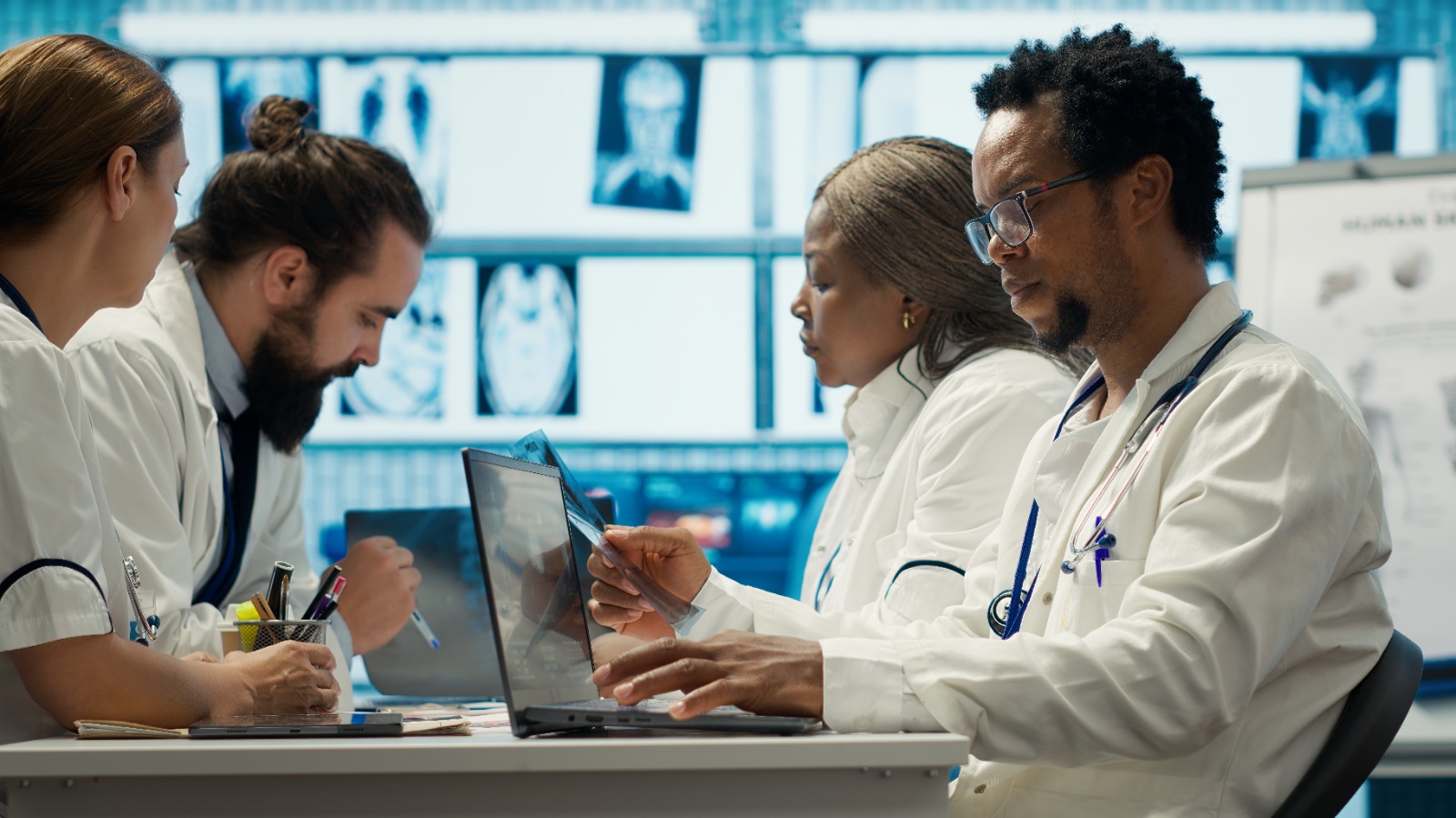 Implantação da Inteligência Artificial em planos de saúde automatiza 95% das autorizações