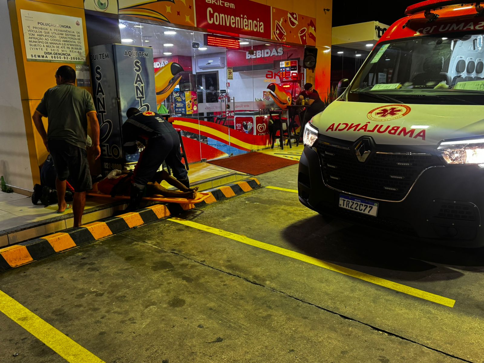 Homem é agredido e tem dedo cortado por criminosos que cobravam dívida em Manaus