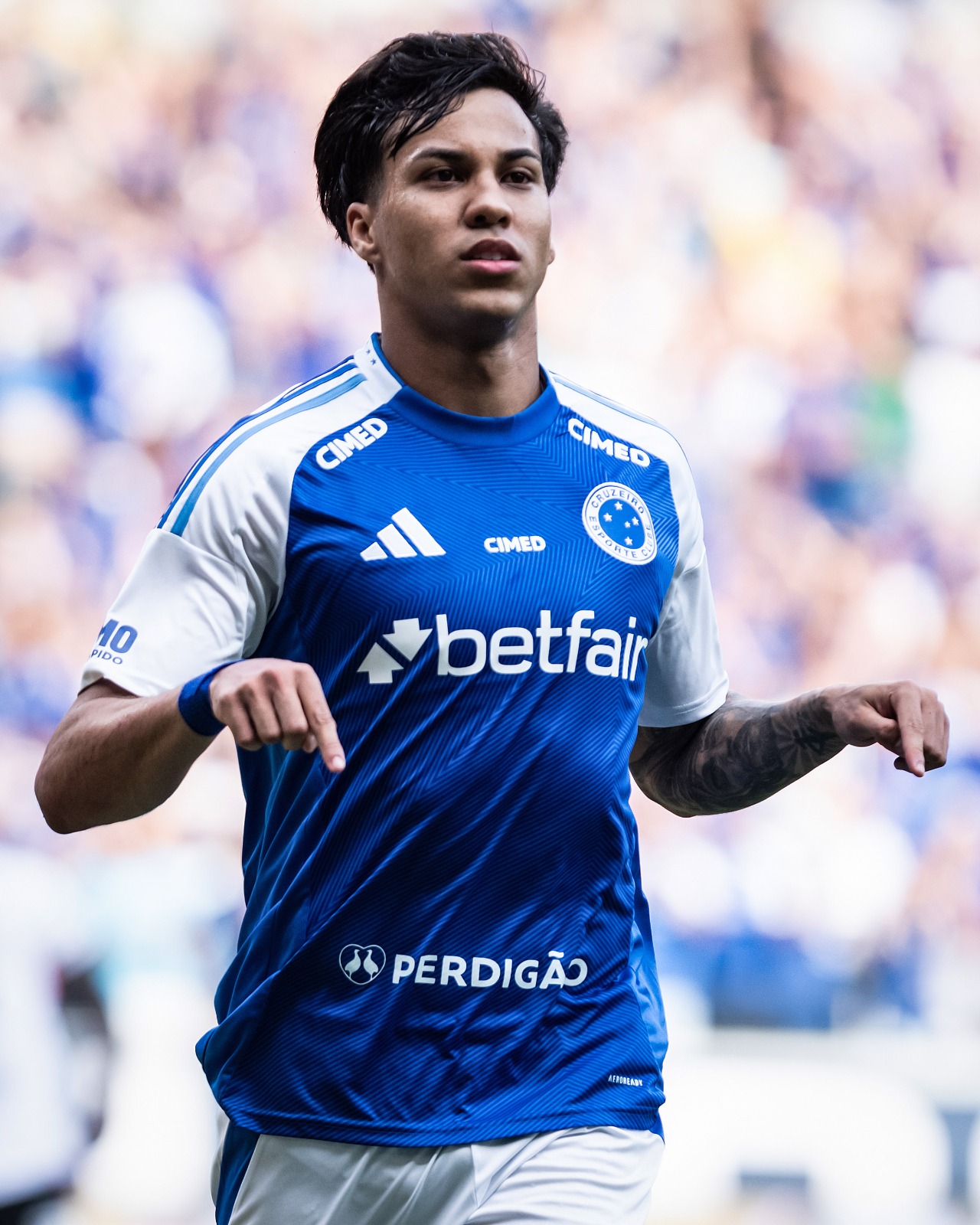 Com estreia e 2 de Kaio Jorge, Cruzeiro vence o Vitória pelo Brasileirão