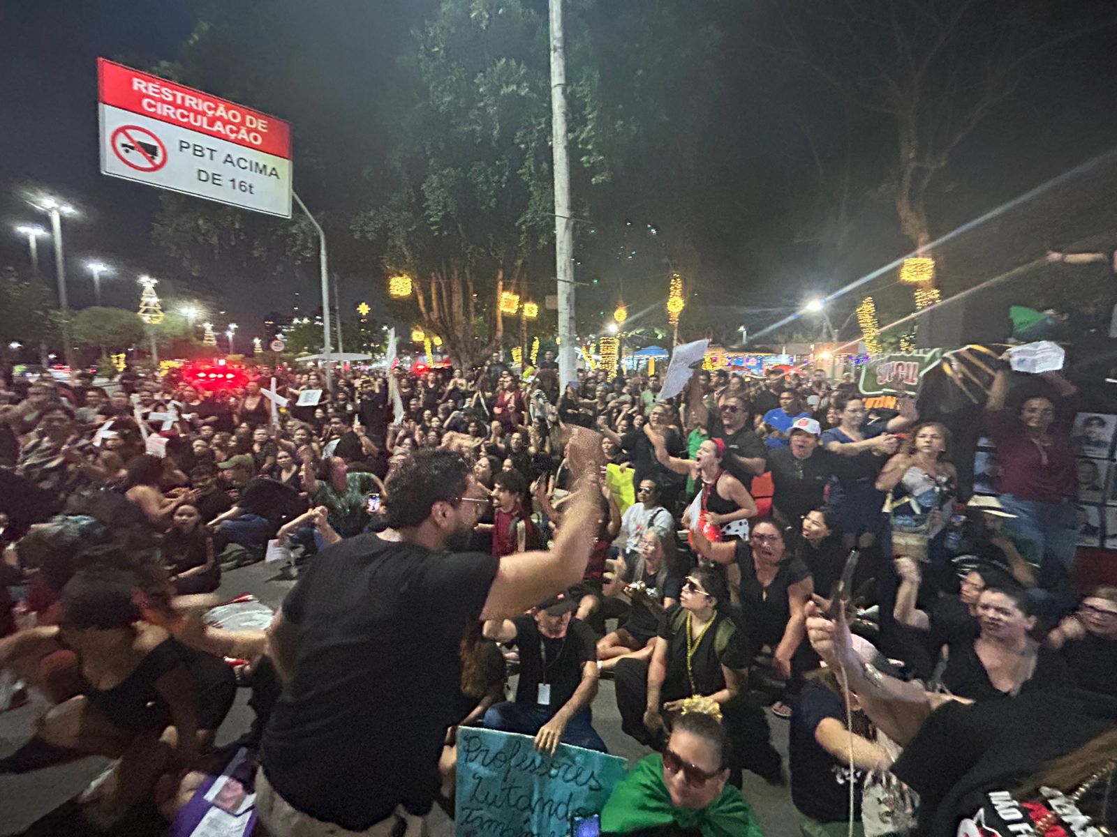 Professores da Rede Municipal protestam contra Reforma da Previdência na Ponta Negra