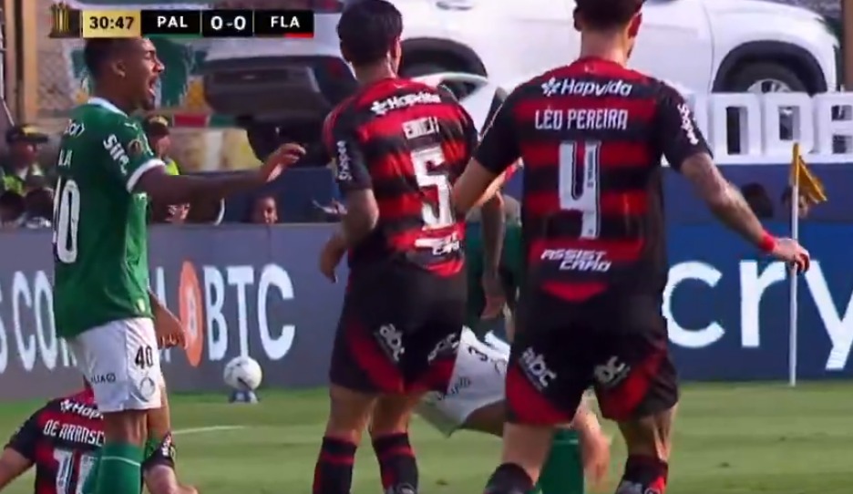 Final da Libertadores: Primeiro tempo termina sem gols e sequência de cartões