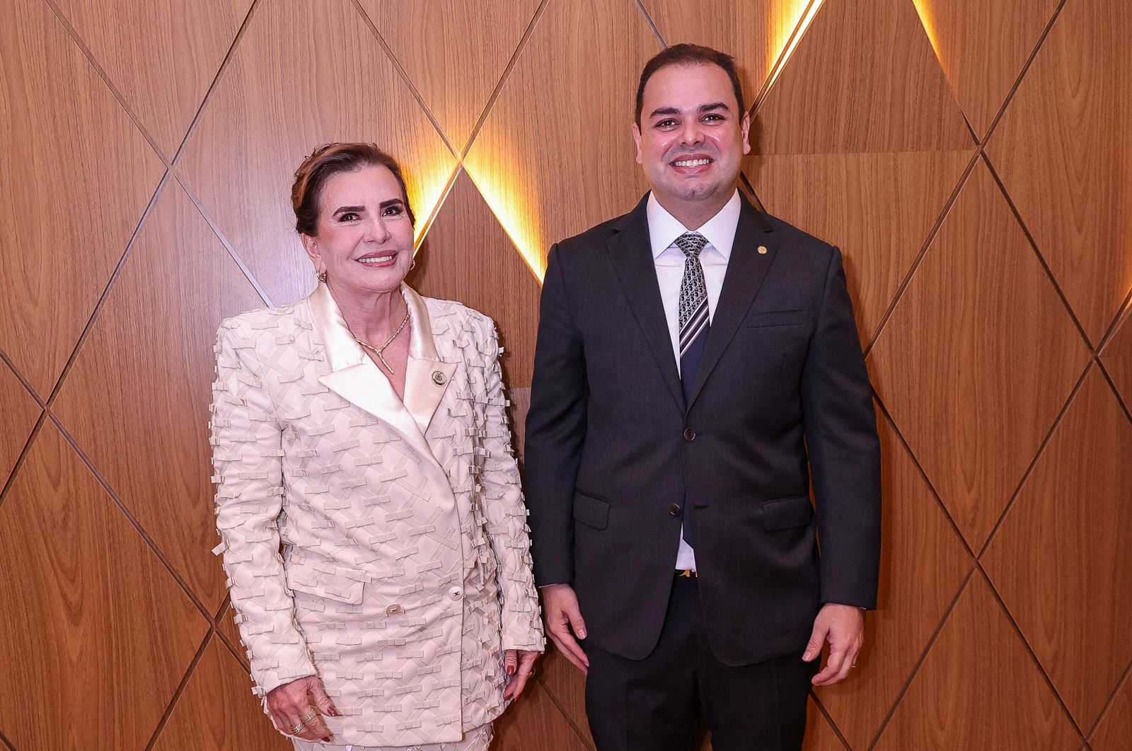 Aleam prestigia posse de Yara Lins no TCE e ressalta importância da Corte para Amazonas