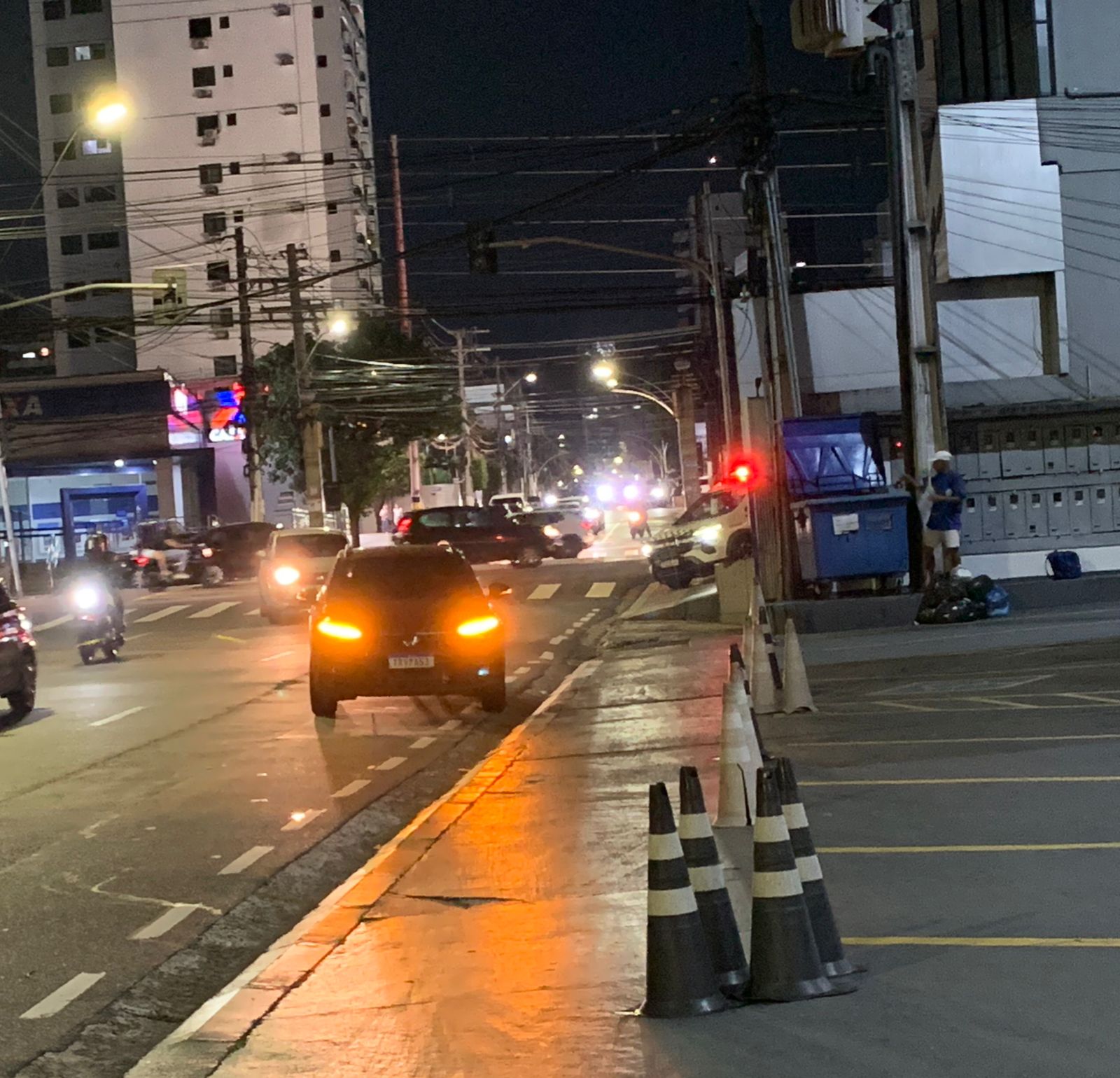 Mulher é atropelada na faixa de pedestres no Vieiralves