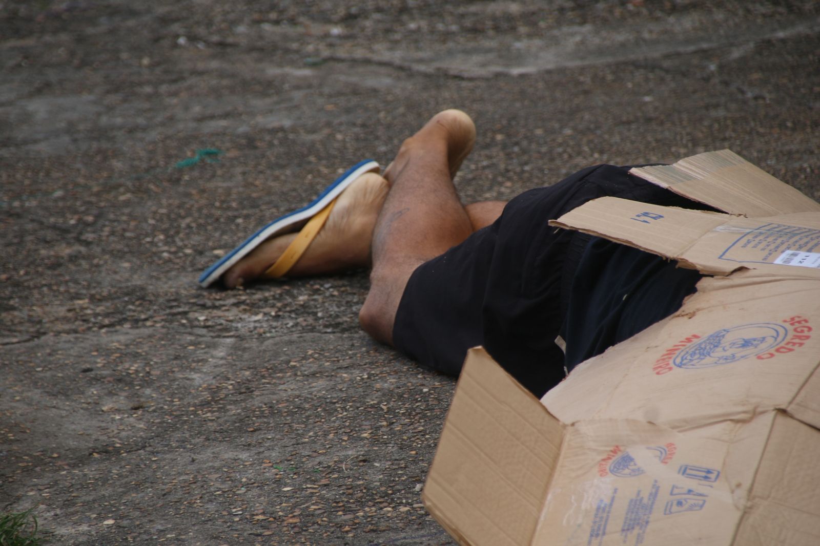 Homem é crivado com mais de 10 tiros no CSU da Compensa