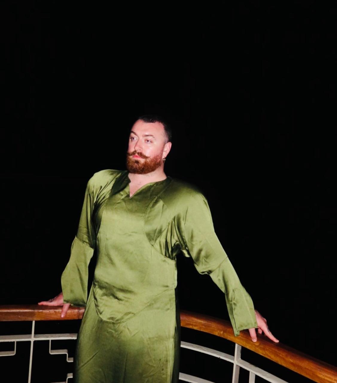 Sam Smith passa réveillon na Amazônia; veja fotos 