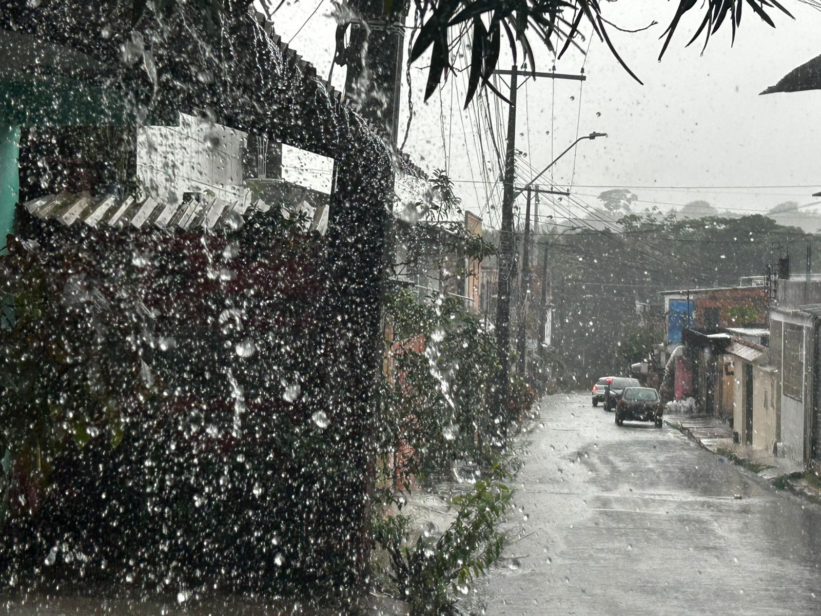 Manaus entra em ‘estado de atenção’ devido a temporais