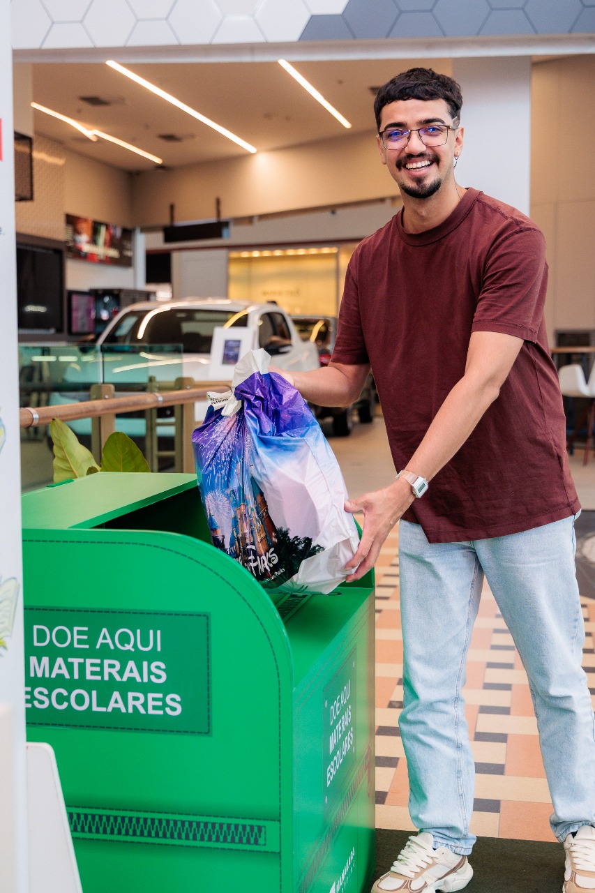 Campanha solidária arrecada livros e roupas para crianças com câncer em Manaus