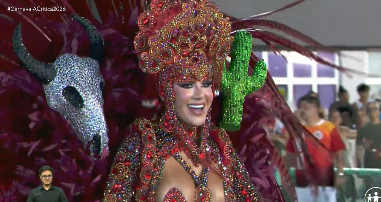 Com enredo sobre cordel e tradição, A Grande Família é a terceira a desfilar