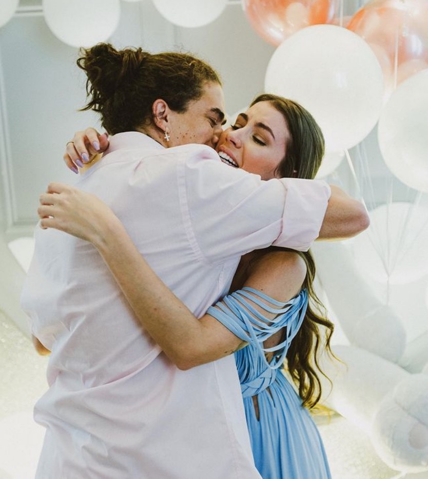 Alok manda mensagem de apoio a Whindersson e Maria após parto prematuro