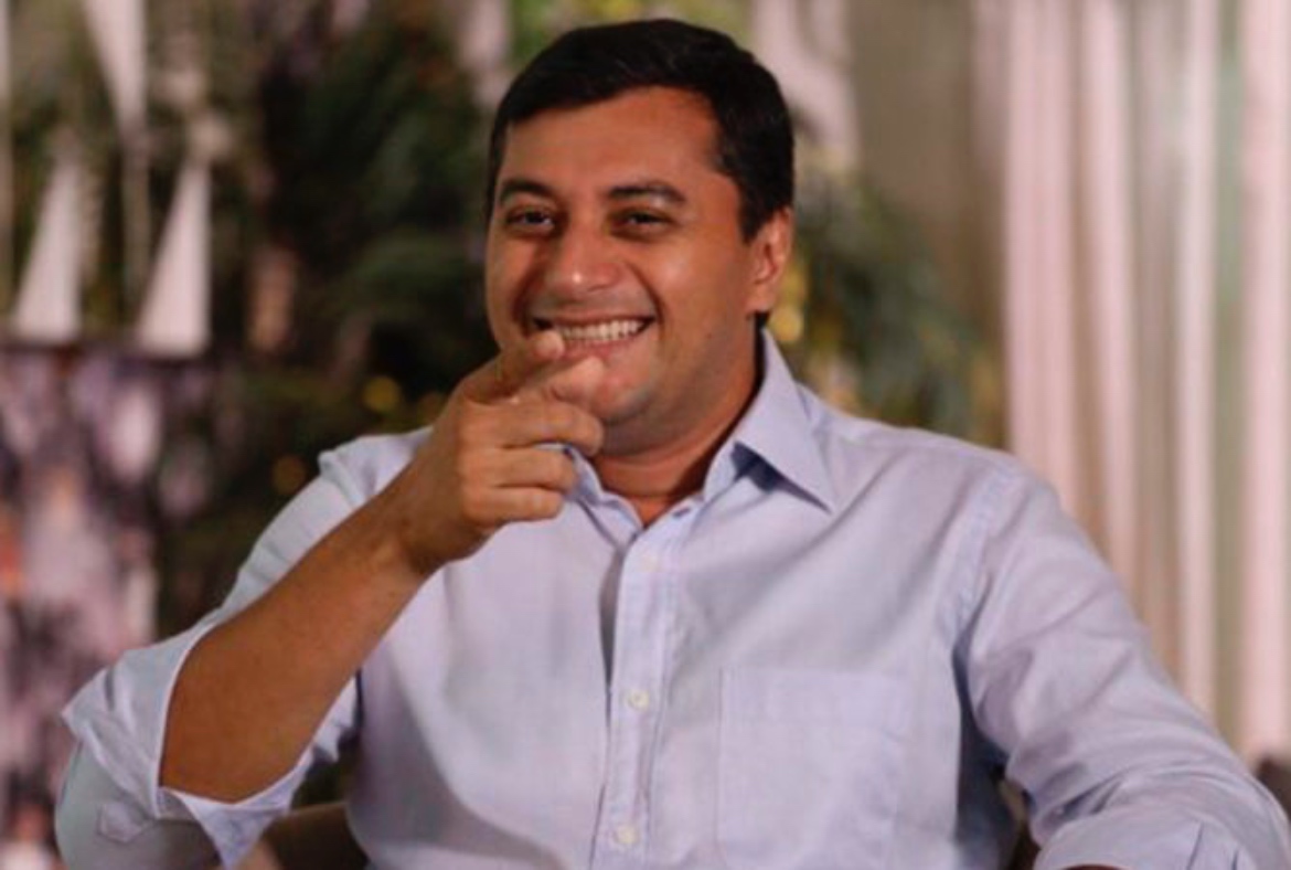 Professores protestam contra decisão do governador Lima