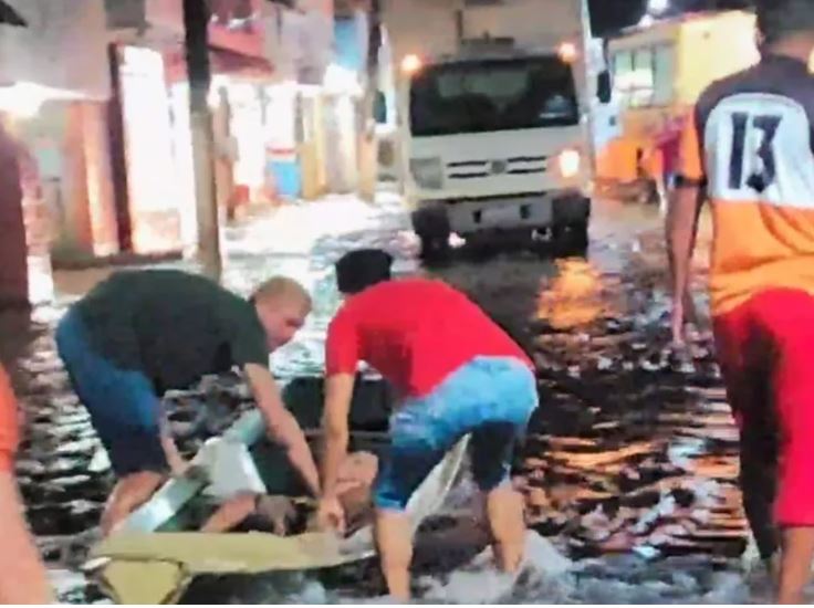 Jovem tem parte do corpo paralisada ao ser atingido por peixe-elétrico em rua alagada