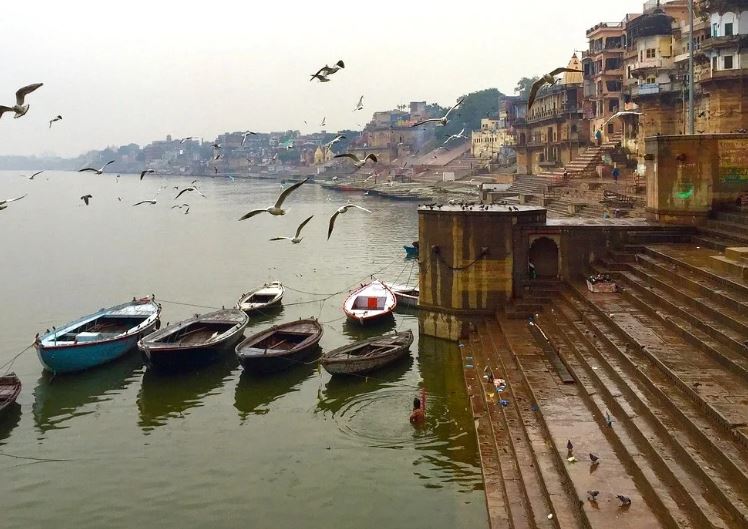 Festival religioso termina com 37 crianças e 9 adultos mortos por afogamento na Índia