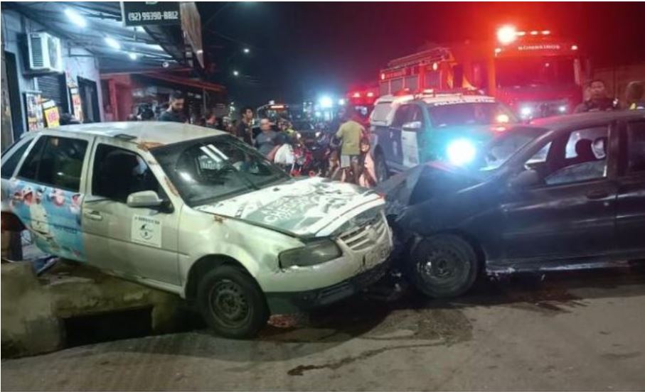 Motorista fica ferido em acidente entre carros no Conjunto Canaranas