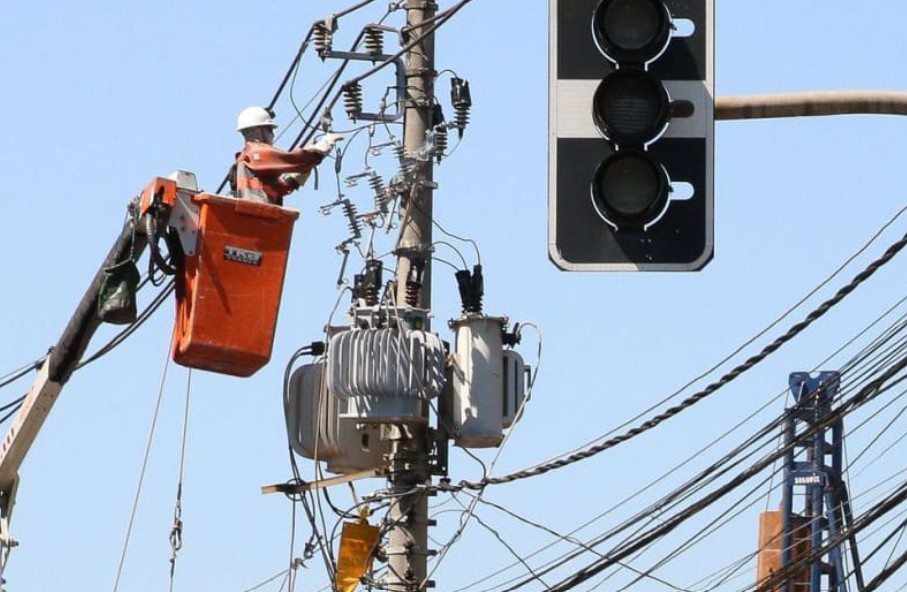 Desligamento programado deixará oito bairros sem energia em Manaus