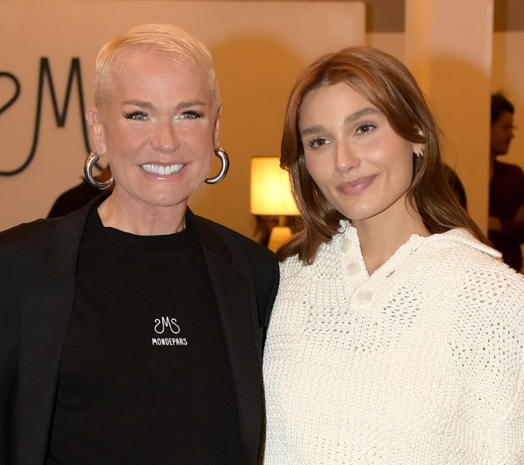 Xuxa diz dar banho em Sasha até hoje: "Como se fosse um bebê"