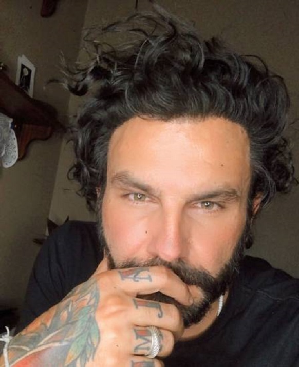 Após vídeo vazado, ex-BBB Wagner Santiago cria perfil no Onlyfans