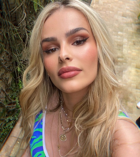 Yasmin Brunet descobre fratura na costela após sentir fortes dores