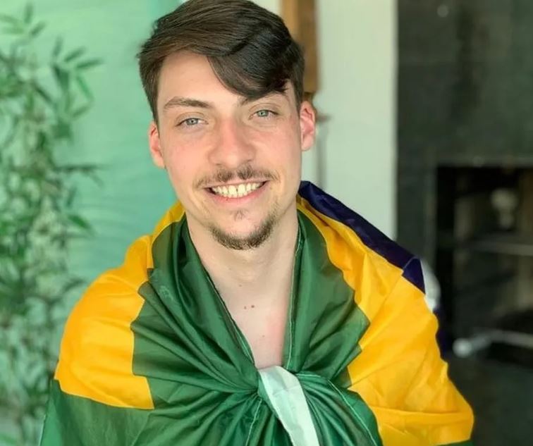 Filho de Bolsonaro, Jair Renan é alvo de operação no Distrito Federal