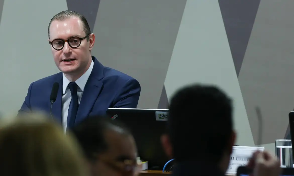 Zanin nega recurso contra decisão de Moraes que bloqueou contas da Starlink