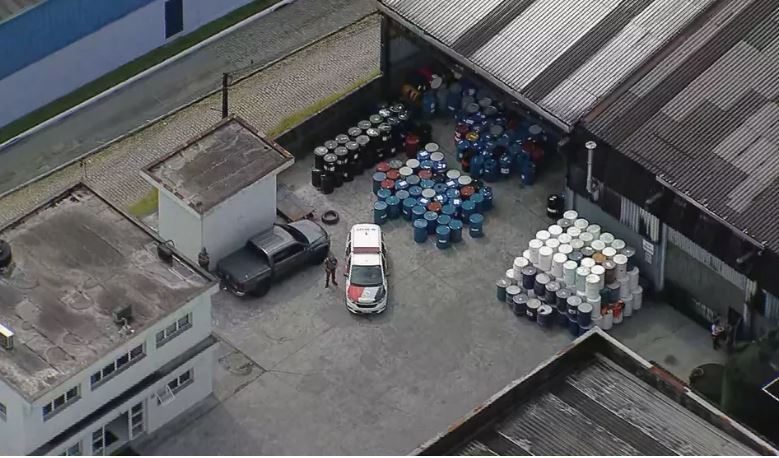 Explosão em fábrica de solventes deixa 1 funcionário morto e outro ferido