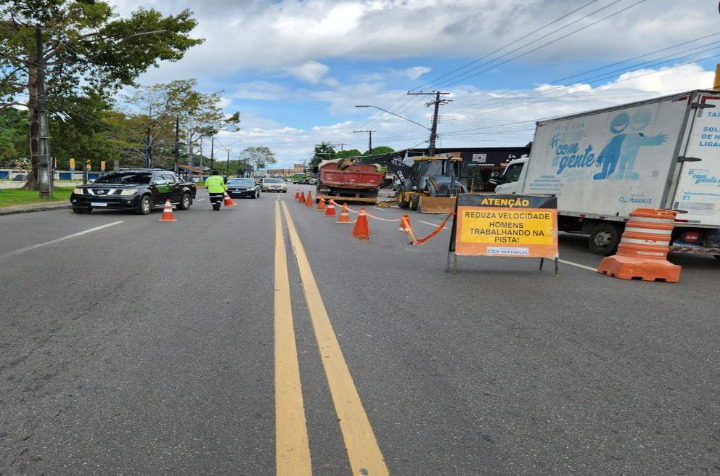 Avenida é parcialmente interditada para execução de obra emergencial em Manaus