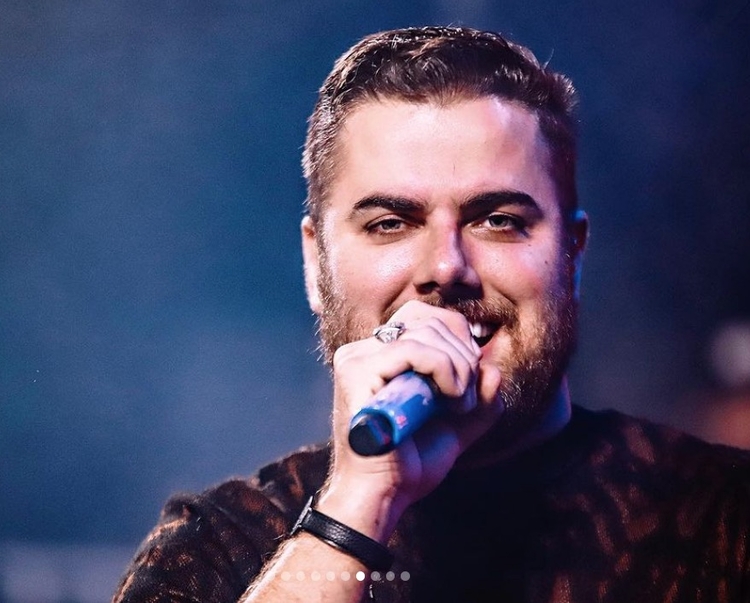 Cantor Zé Neto sofre acidente e é internado no interior de São Paulo