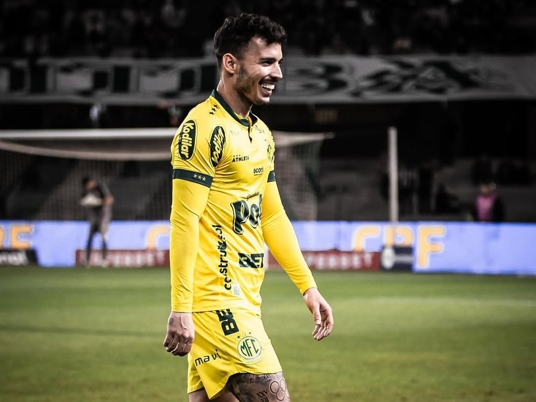 Zeca rescinde contrato após polêmica com Barroca e não joga mais no Mirassol