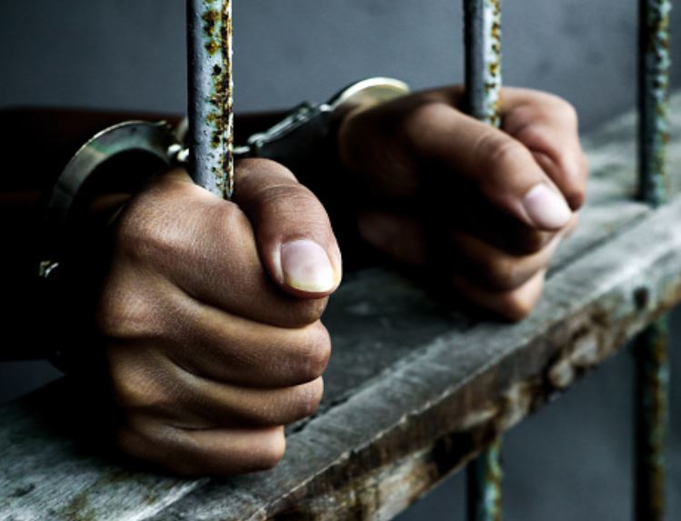 Homem é preso após roubar dois bancos na mesma avenida no Amazonas