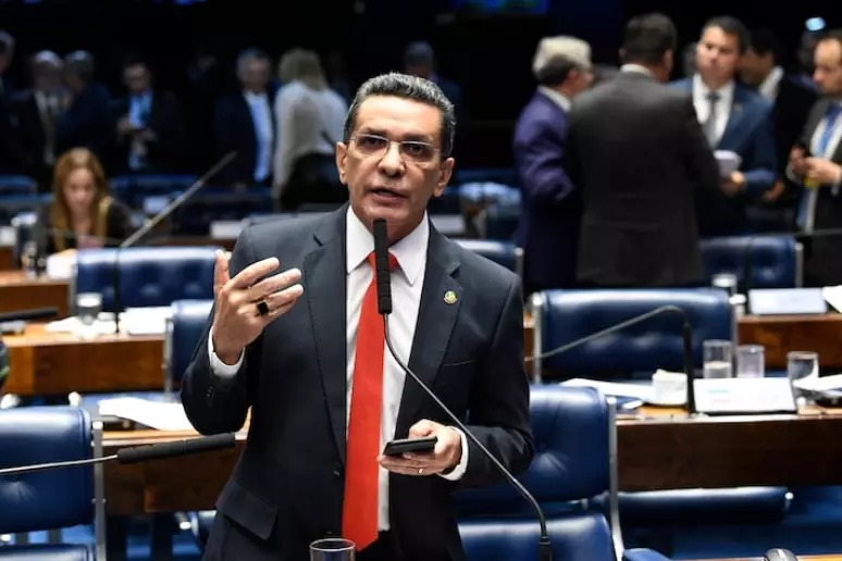 PF pede ao STF para investigar senador de Roraima por compra de votos