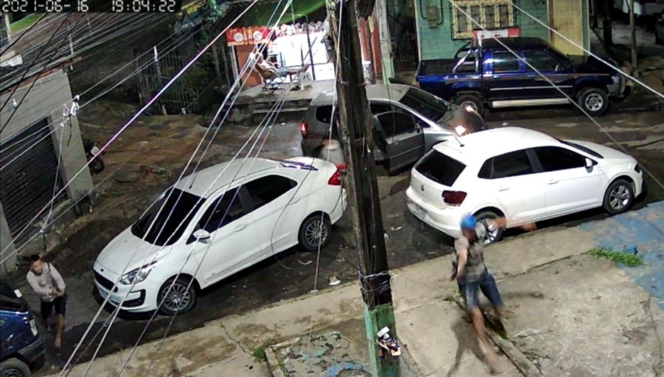 Vídeo mostra homem sendo executado na Praça 14, em Manaus