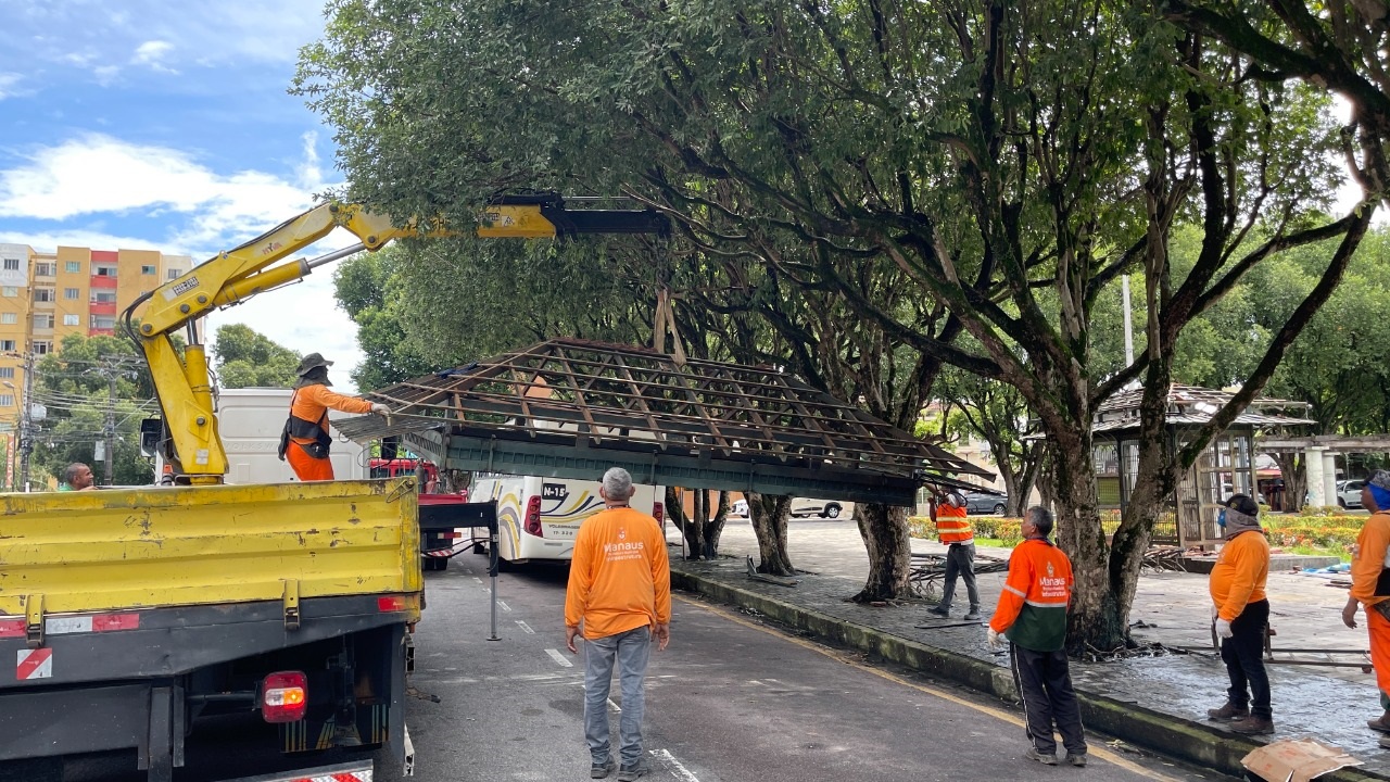 Praça da Saudade passa por reforma em Manaus