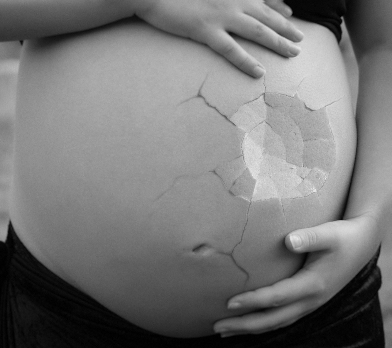 Casal é preso por fazer mais de 10 abortos clandestinos em Manaus